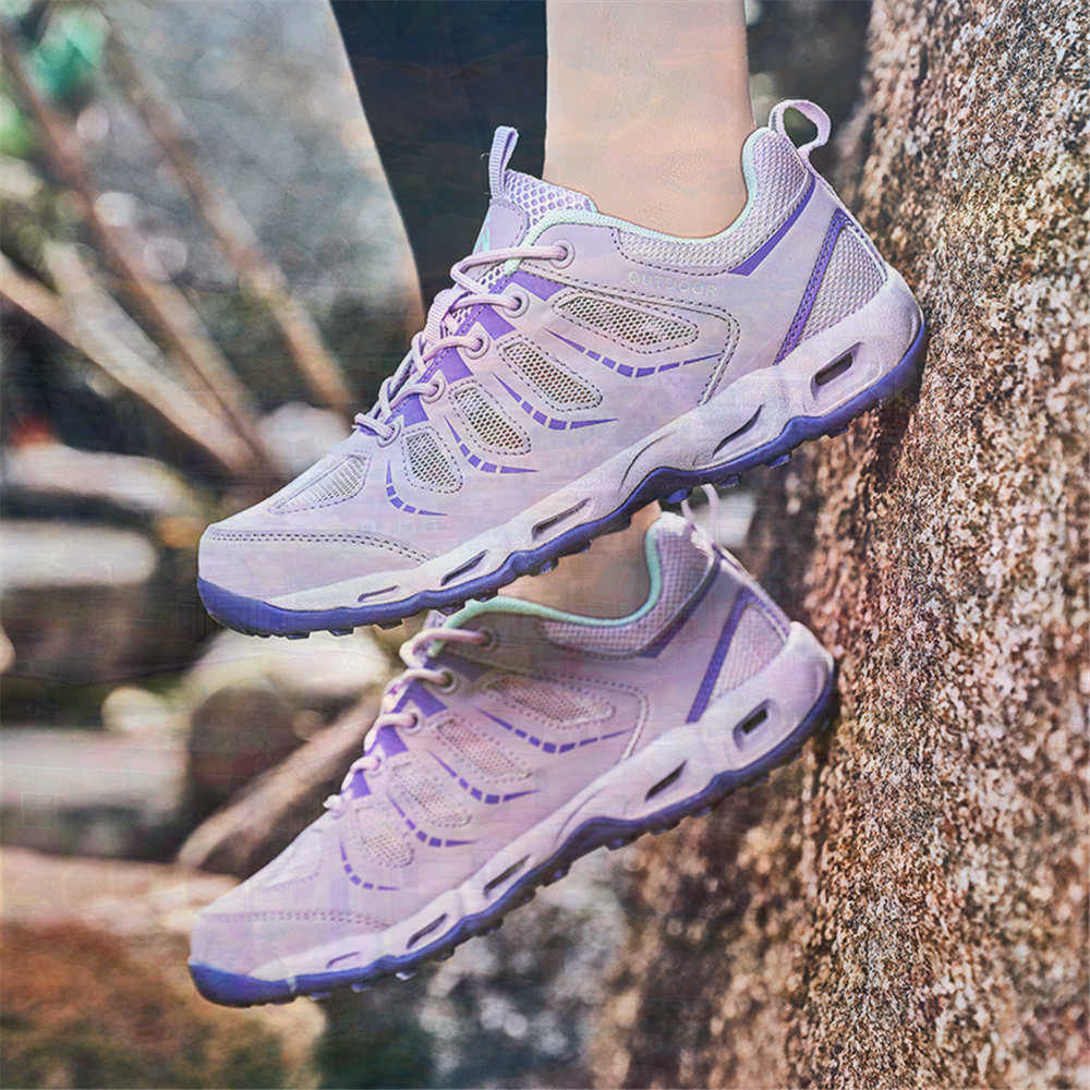 Sumer Round Tip Silver Sneaker - Vintage Collectible Shoes 评论和价格